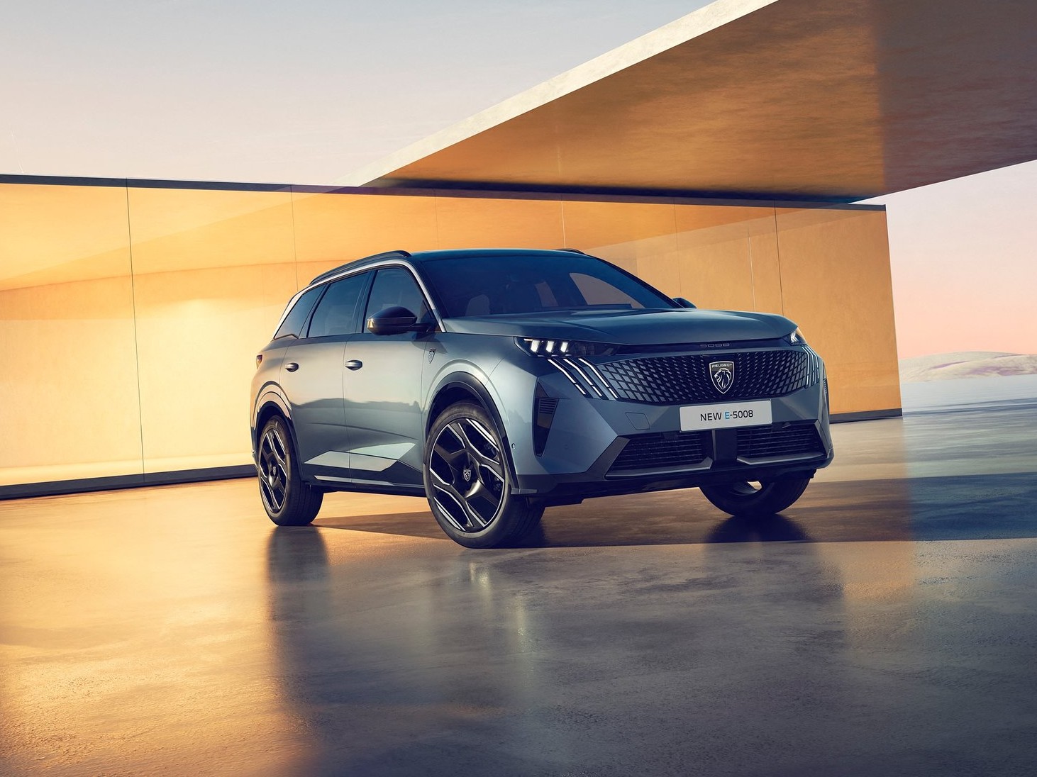 PEUGEOT 5008 et E-5008